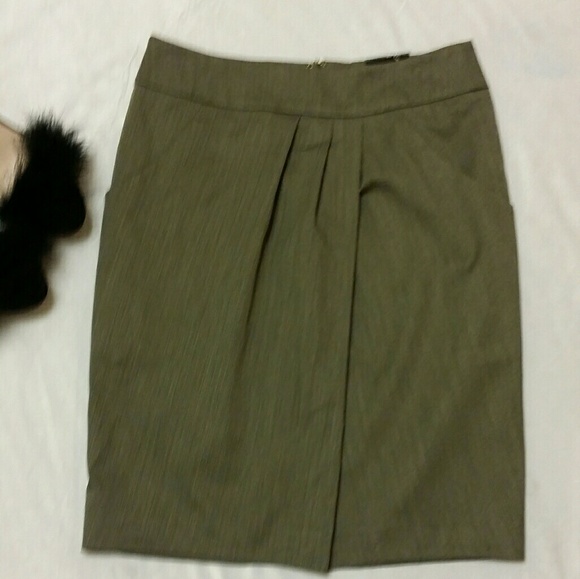Flirtation Pleated Skirt - Picture 1 of 2